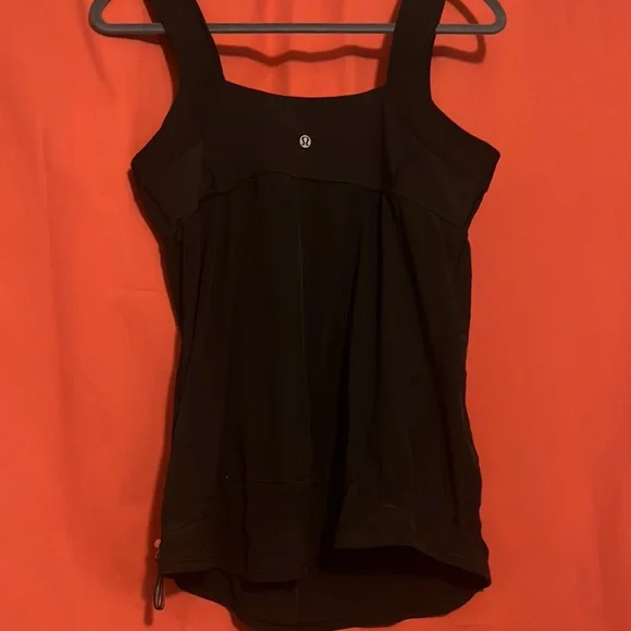Lululemon Elevate Tank EUC 12 - Picture 3 of 5